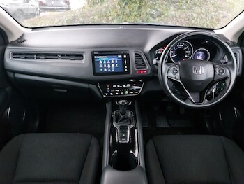 Used Honda HR-V 2018 for sale - 77623132: Photo