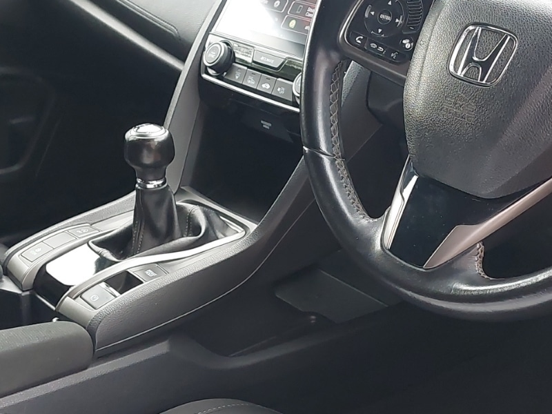 Used Honda Civic 2018 for sale - 77448684: Photo 19