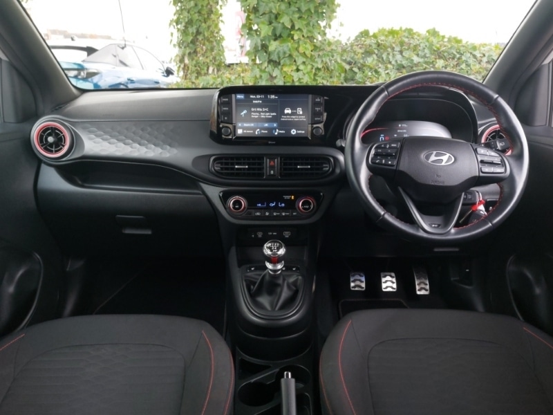 Used Hyundai i10 2023 for sale - 76450880: Photo 2