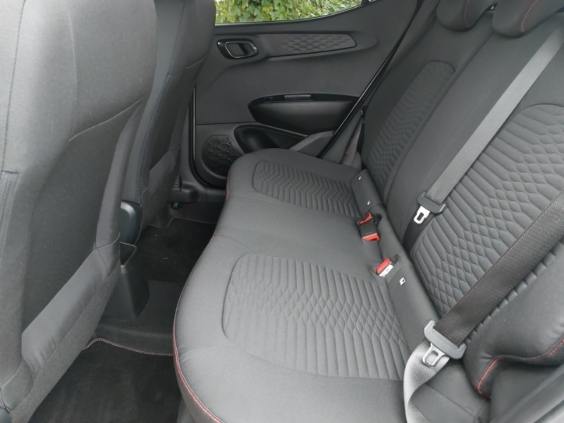 Used Hyundai i10 2023 for sale - 76450880: Photo 6