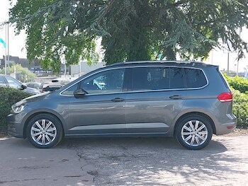 Used Volkswagen Touran 2019 for sale - 78653757: Photo