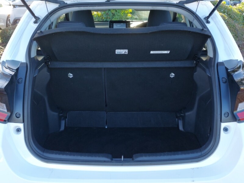 Used Toyota Yaris 2023 for sale - 77433552: Photo 8