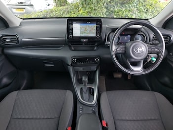 Used Toyota Yaris 2023 for sale - 78522945: Photo