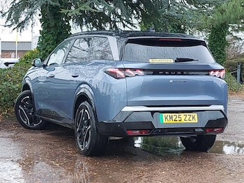 Used Peugeot 5008 2025 for sale - 76779500: Photo