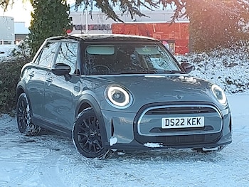 MINI Hatch feature image