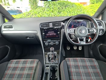 Used Volkswagen Golf 2017 for sale - 78860863: Photo