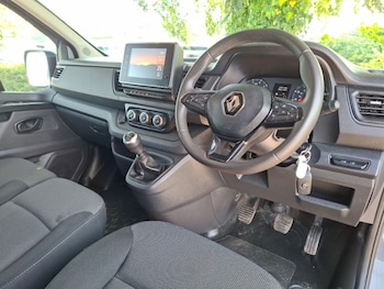 Used Renault Trafic 2024 for sale - 78994372: Photo