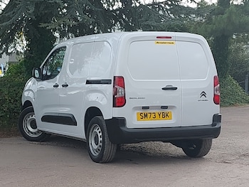 Used Citroen Berlingo 2024 for sale - 76140969: Photo