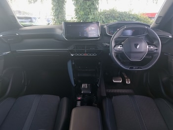 Used Peugeot 2008 2024 for sale - 76078499: Photo 2