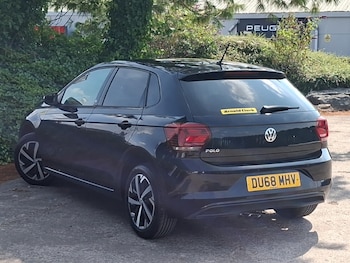 Used Volkswagen Polo 2018 for sale - 79242950: Photo