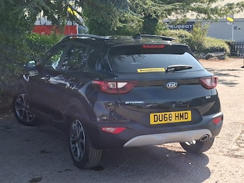 Used Kia Stonic 2018 for sale - 79180195: Photo