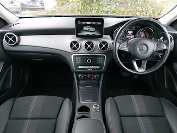 Used Mercedes-Benz GLA 2019 for sale - 77782341: Photo