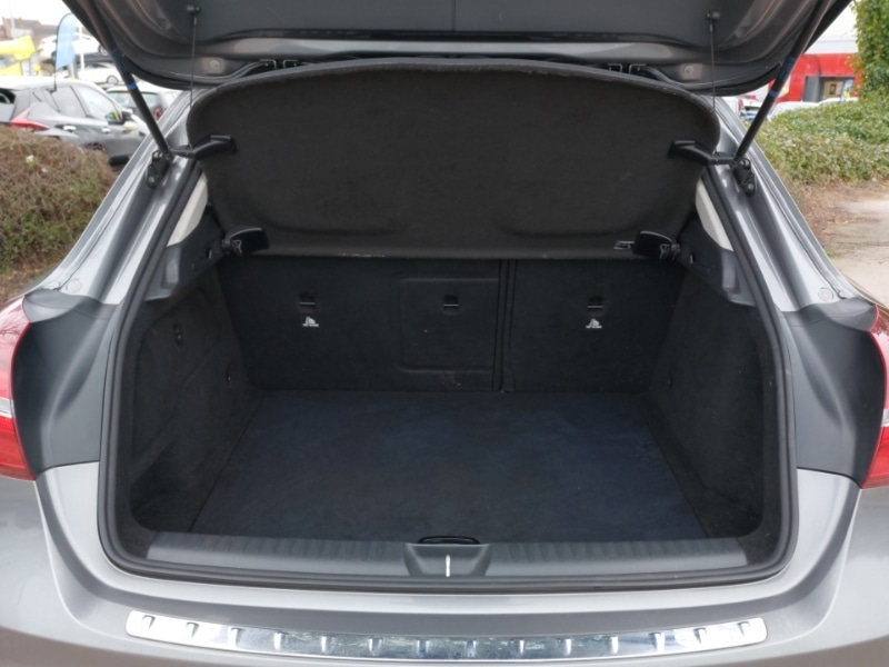 Used Mercedes-Benz GLA 2019 for sale - 77782341: Photo 8