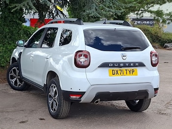 Used Dacia Duster 2021 for sale - 79447440: Photo