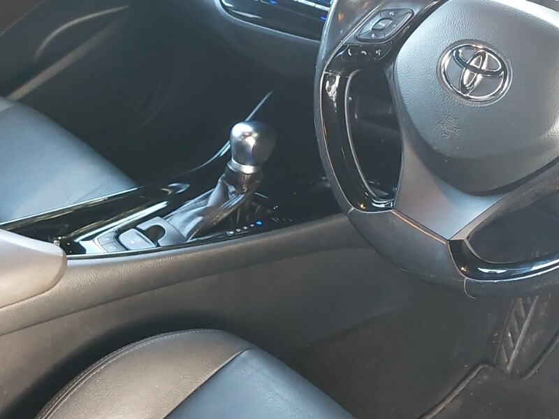 Used Toyota C-HR 2018 for sale - 76736889: Photo 19