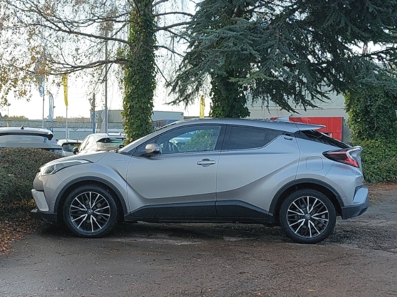 Used Toyota C-HR 2018 for sale - 76736889: Photo 4