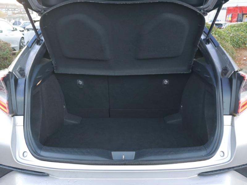 Used Toyota C-HR 2018 for sale - 76736889: Photo 8