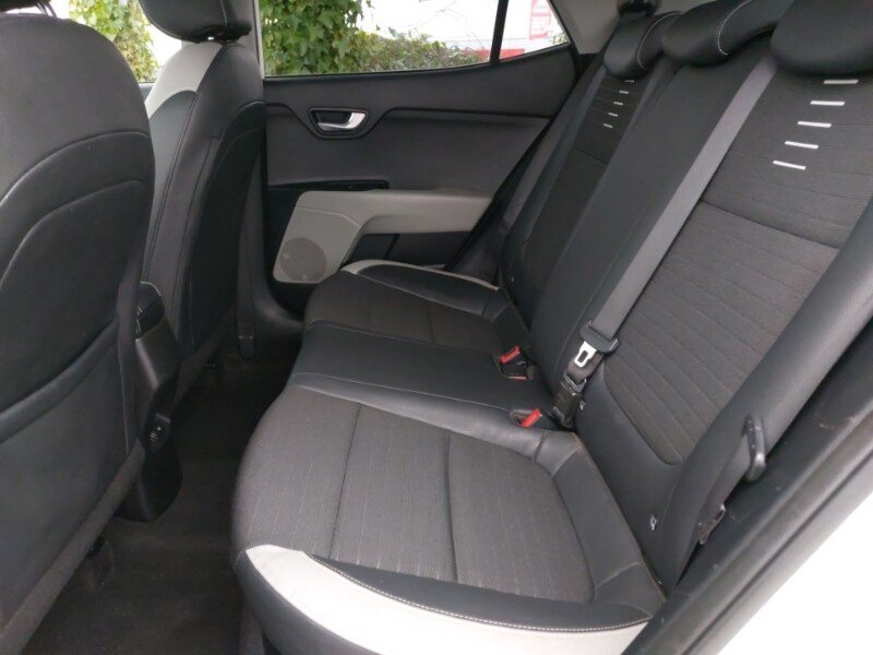 Used Kia Stonic 2018 for sale - 77424287: Photo 6