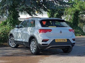 Used Volkswagen T-Roc 2021 for sale - 75921380: Photo