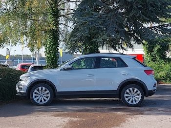 Used Volkswagen T-Roc 2021 for sale - 75921380: Photo
