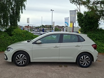 Used Volkswagen Polo 2024 for sale - 79048367: Photo