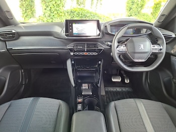 Used Peugeot 2008 2023 for sale - 79433404: Photo