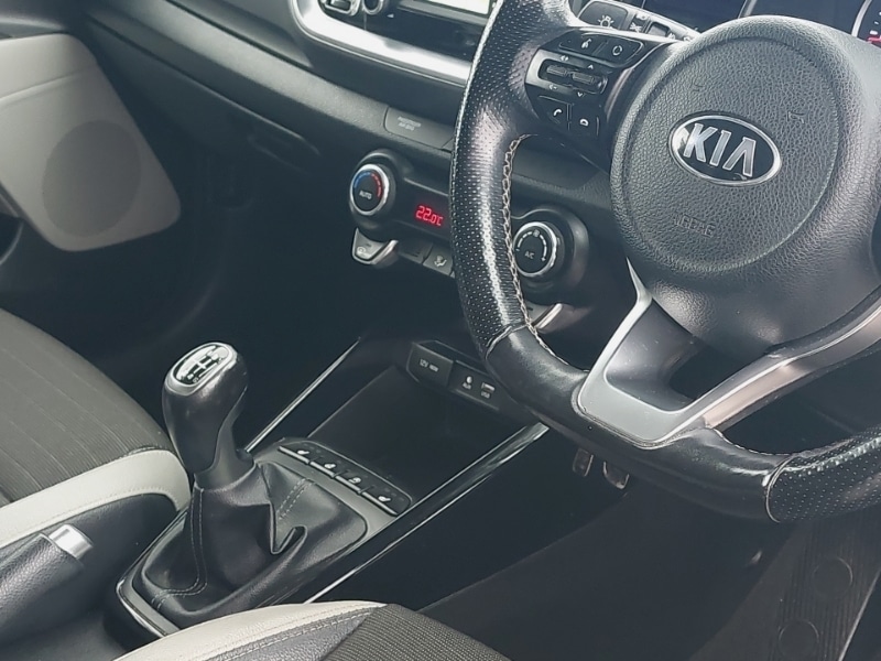 Used Kia Stonic 2018 for sale - 78040815: Photo 19