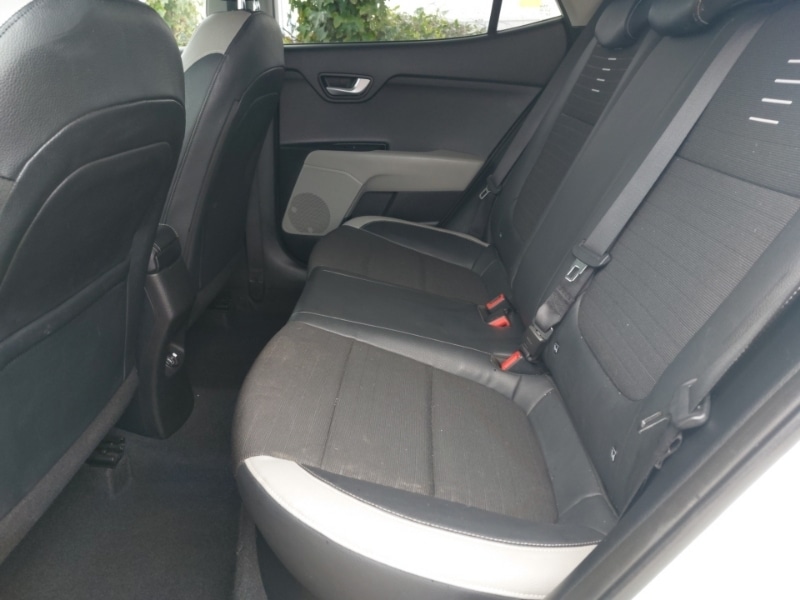 Used Kia Stonic 2018 for sale - 78040815: Photo 6