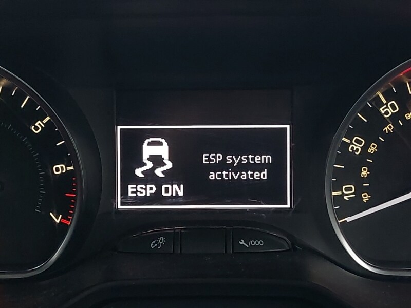 Used Peugeot 208 2015 for sale - 77086956: Photo 15