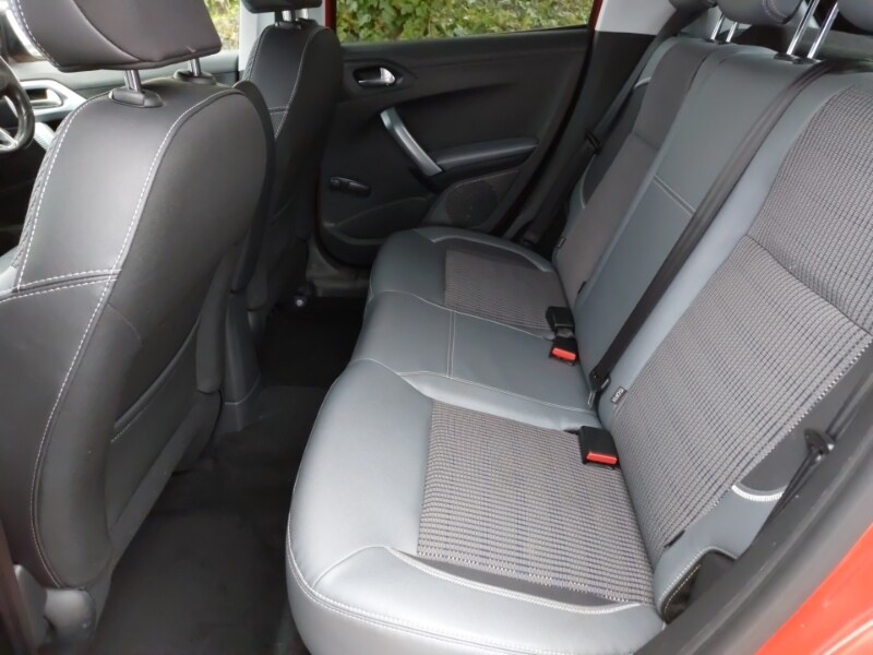 Used Peugeot 208 2015 for sale - 77086956: Photo 6