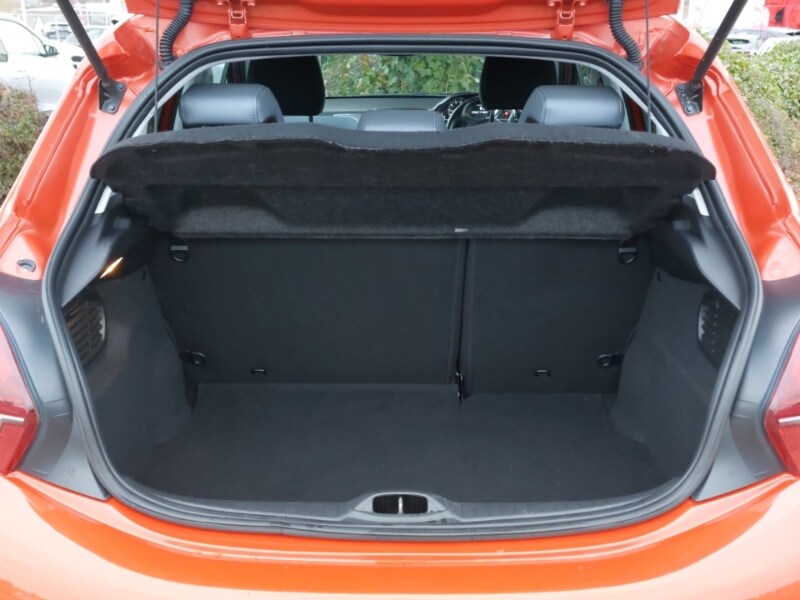 Used Peugeot 208 2015 for sale - 77086956: Photo 8