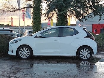 Used Toyota Yaris 2023 for sale - 77329698: Photo