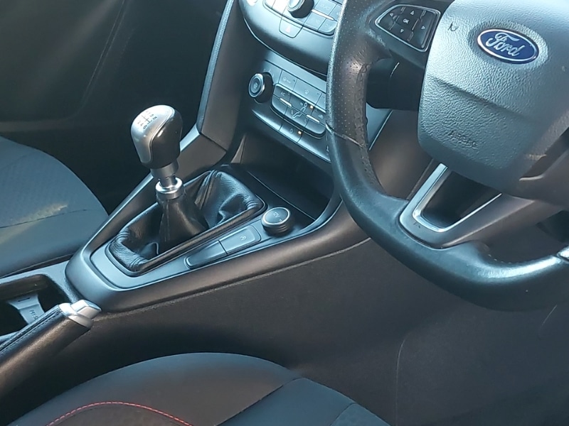 Used Ford Focus 2017 for sale - 76687657: Photo 19