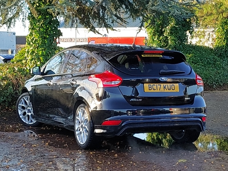 Used Ford Focus 2017 for sale - 76687657: Photo 3