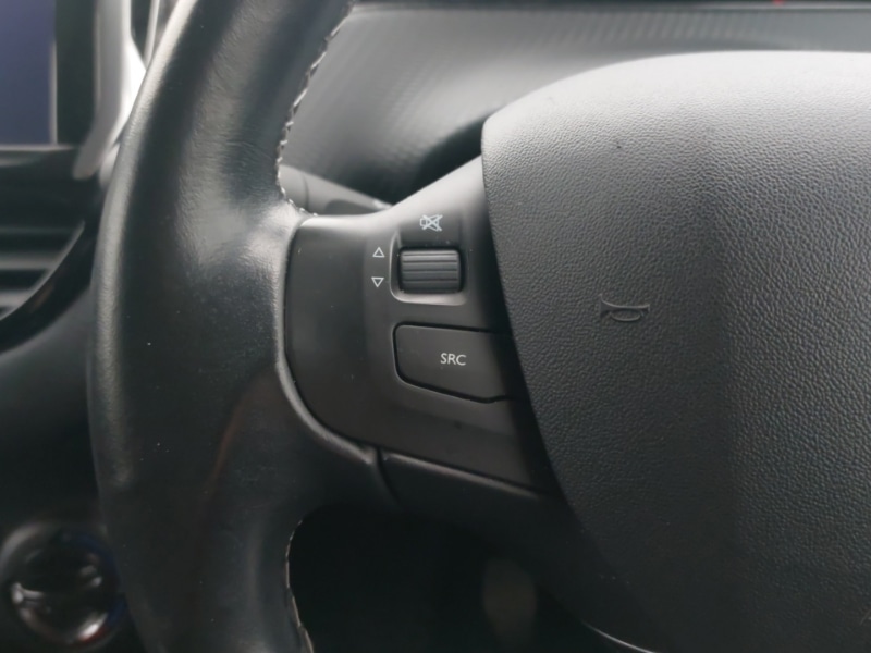 Used Peugeot 208 2017 for sale - 77847272: Photo 13