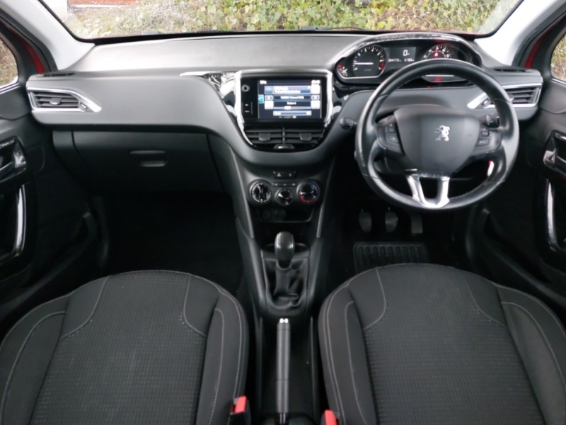 Used Peugeot 208 2017 for sale - 77847272: Photo 2