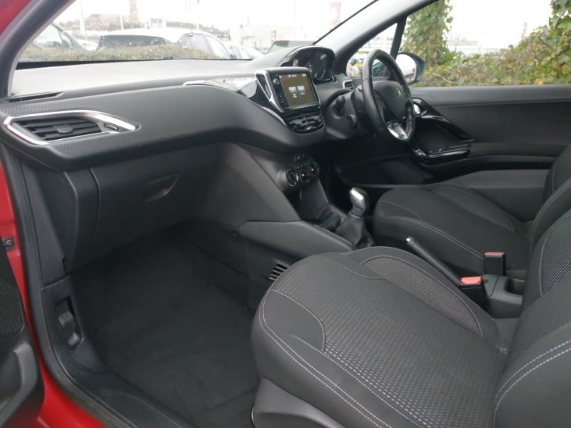 Used Peugeot 208 2017 for sale - 77847272: Photo 5