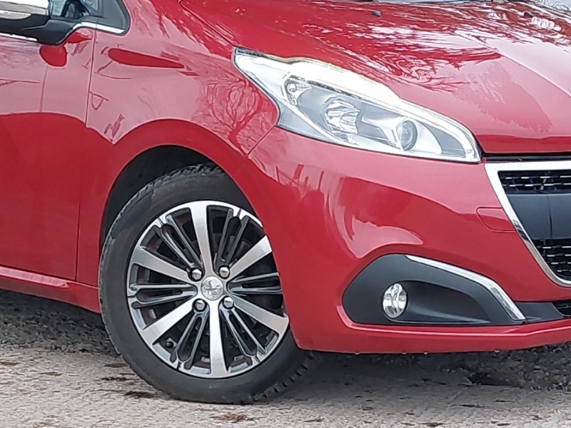 Used Peugeot 208 2017 for sale - 77847272: Photo 9