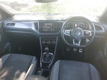 Used Volkswagen T-Roc 2019 for sale - 78164463: Photo