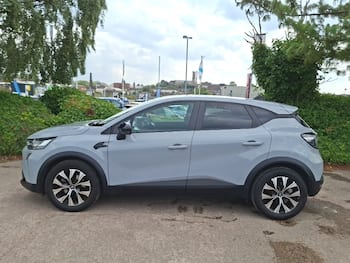 Used Renault Captur 2025 for sale - 79654136: Photo