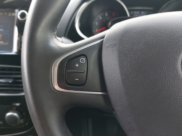 Used Renault Clio 2018 for sale - 76325721: Photo 13