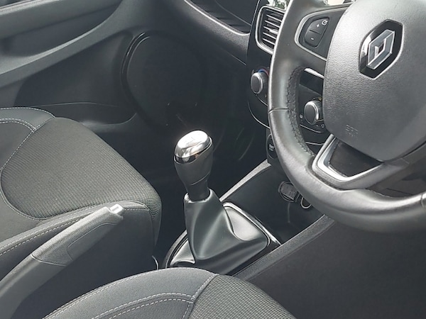 Used Renault Clio 2018 for sale - 76325721: Photo 19