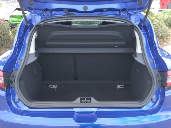 Used Renault Clio 2018 for sale - 76325721: Photo 8