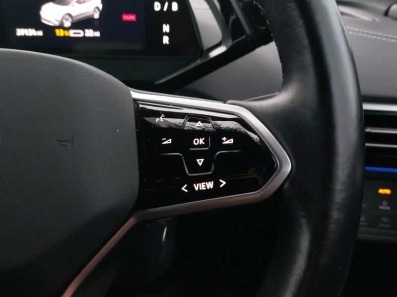 Used Volkswagen ID.4 2023 for sale - 77652042: Photo 14