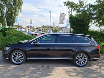 Used Volkswagen Passat 2023 for sale - 79343216: Photo