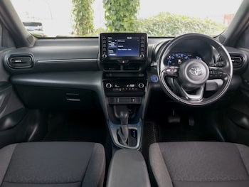 Used Toyota Yaris Cross 2022 for sale - 76418779: Photo