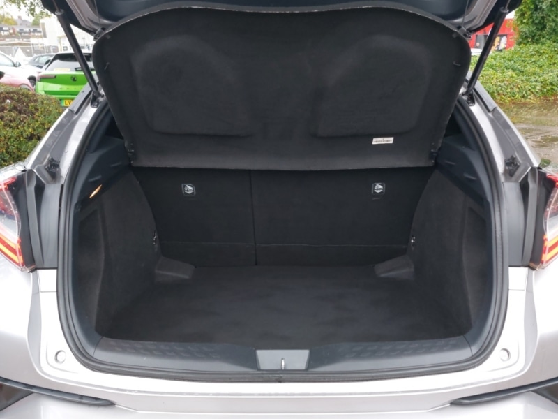 Used Toyota C-HR 2019 for sale - 76853989: Photo 8