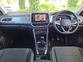 Used Volkswagen T-Roc 2025 for sale - 79207427: Photo