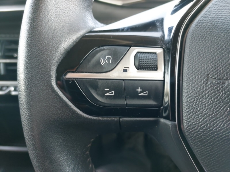 Used Peugeot 208 2023 for sale - 77992426: Photo 17