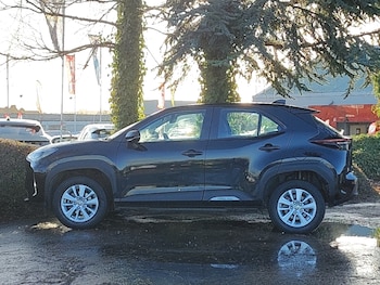 Used Toyota Yaris Cross 2022 for sale - 77228619: Photo